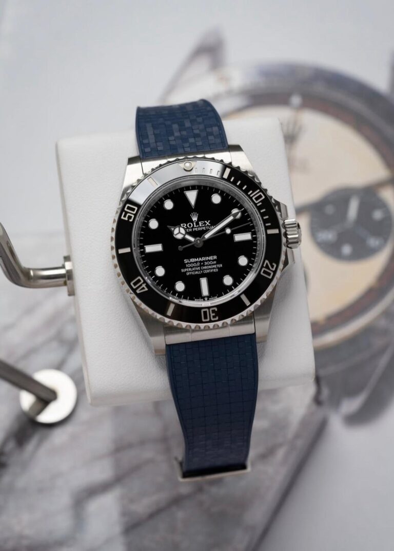 Trimfit Mosaic FKM Rubber Strap in Navy on Rolex