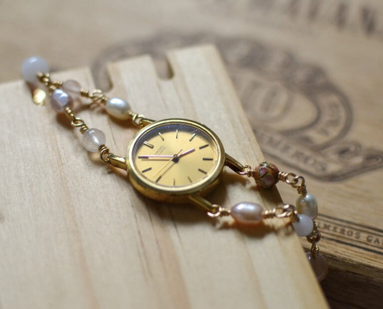 Upcycled Seiko Vintage watch #94 by alles.seinn (sold out but stay tune for more products!)
