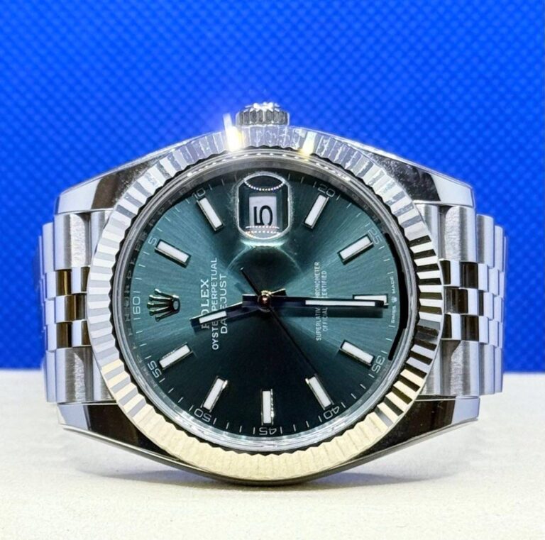 Pre Owned 10/2023 Rolex 126334 Datejust 41 Mint Green Dial Jubilee Bracelet