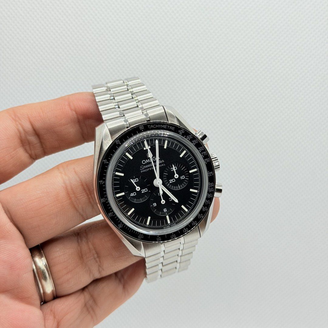 Brand New 04/2026 Omega 3861 Speedmaster Moonwatch Professional Sapphire Crystal Black Dial 310.30.42.50.01.002
