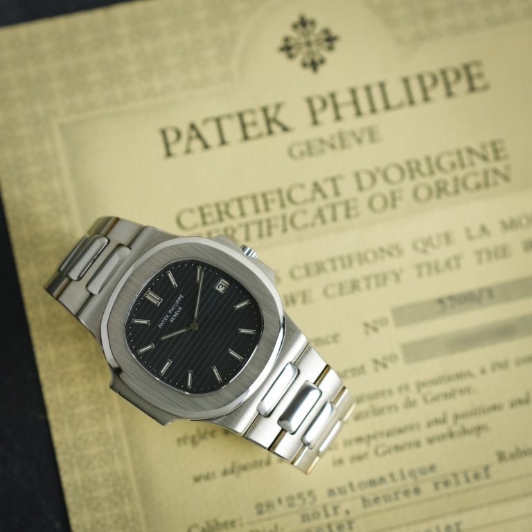 ORIGINAL PAPERS📜Patek Philippe 3700 JUMBO FIRST Nautilus Stainless Steel 42mm JUMBO 3700/1A (Serviced by patek 2022)