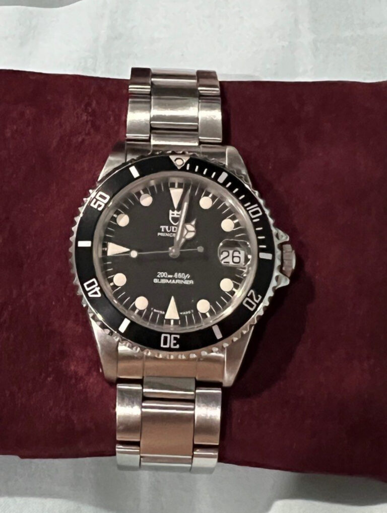 Tudor Submariner 75190 w/ full set