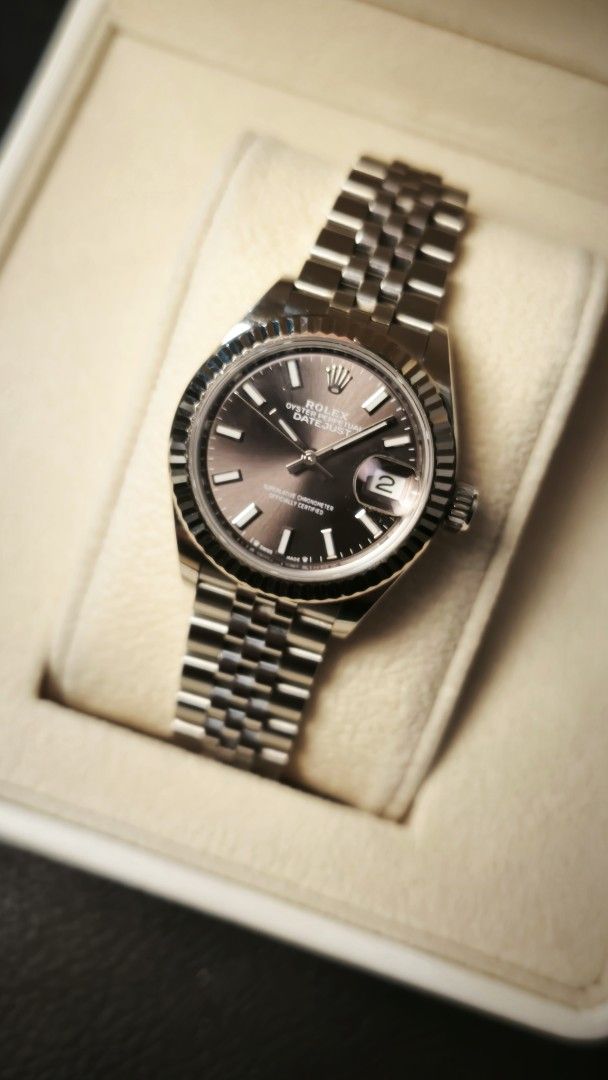 Pre-owned Rolex Datejust 28 ref 279174.