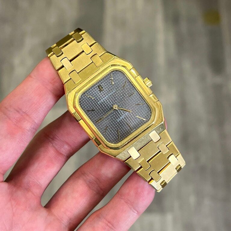 RARE Audemars Piguet Royal Oak Square Ref. 6005BA Yellow Gold 18K Quartz