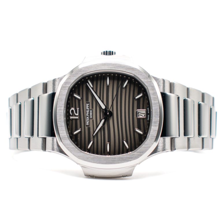 LOCAL SET 2018 Patek Philippe Nautilus Ref. 7118 7118/1A Grey Dial
