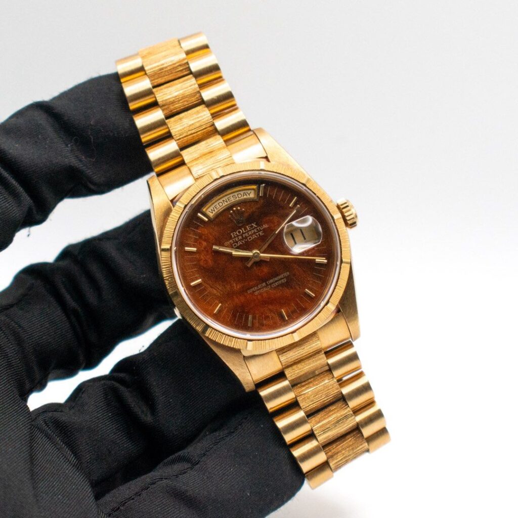 LOCAL SET Walnut Burlwood Dial Rolex Day-Date 36 Ref. 18248 Bark Finish Yellow Gold