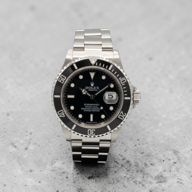 Rolex Submariner Date 16610 (Discontinued)