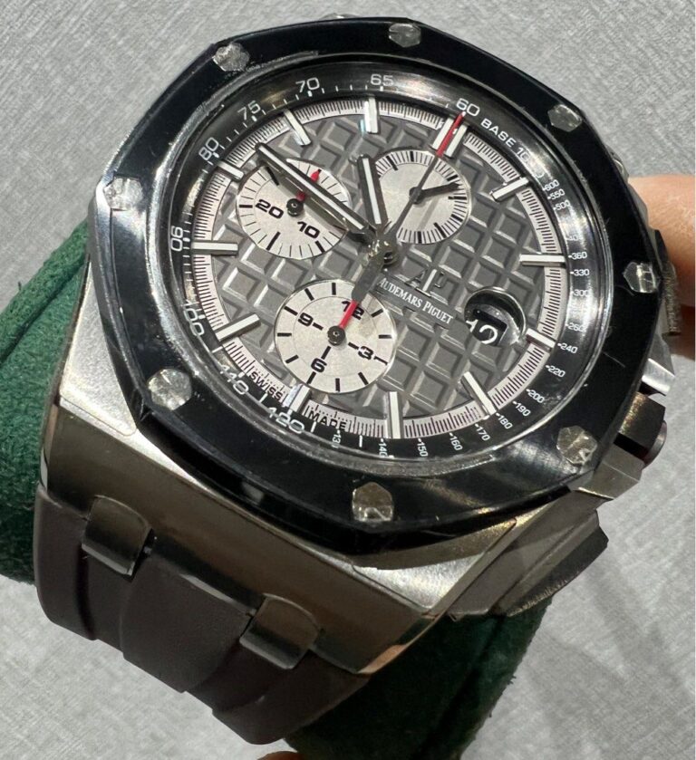*New Calibre* Like New Y2019 Audemars Piguet Royal Oak Offshore Novelty Titanium Grey 26400IO