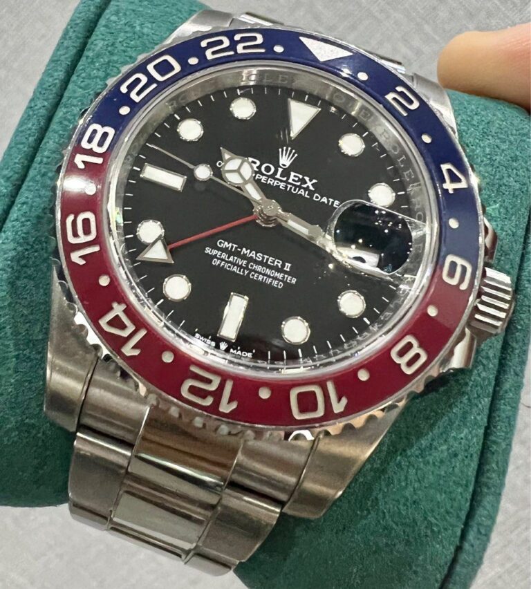 Like New Y2022 Rolex GMT Master II Pepsi Oyster 126710BLRO