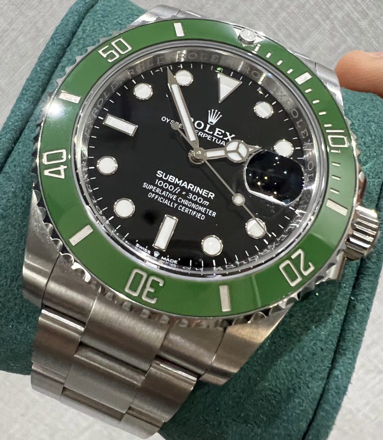 Like New Y2024/05 Rolex Submariner Date Starbucks Green 126610LV MK2
