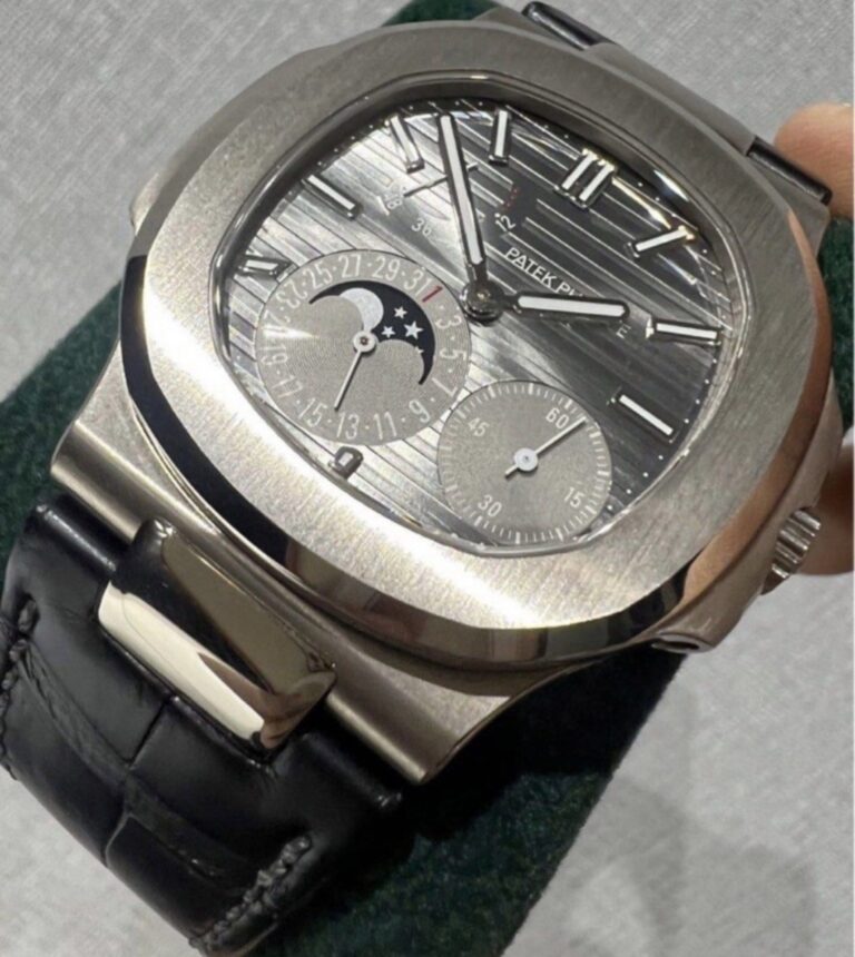 Like New Y2016 Patek Philippe Nautilus White Gold Moonphase Leather 5712G