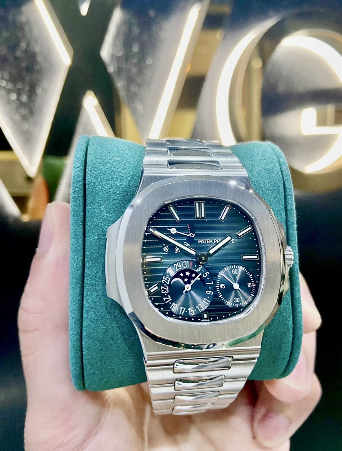 (2013) Patek Philippe Nautilus Moon Phase Steel 5712/1A