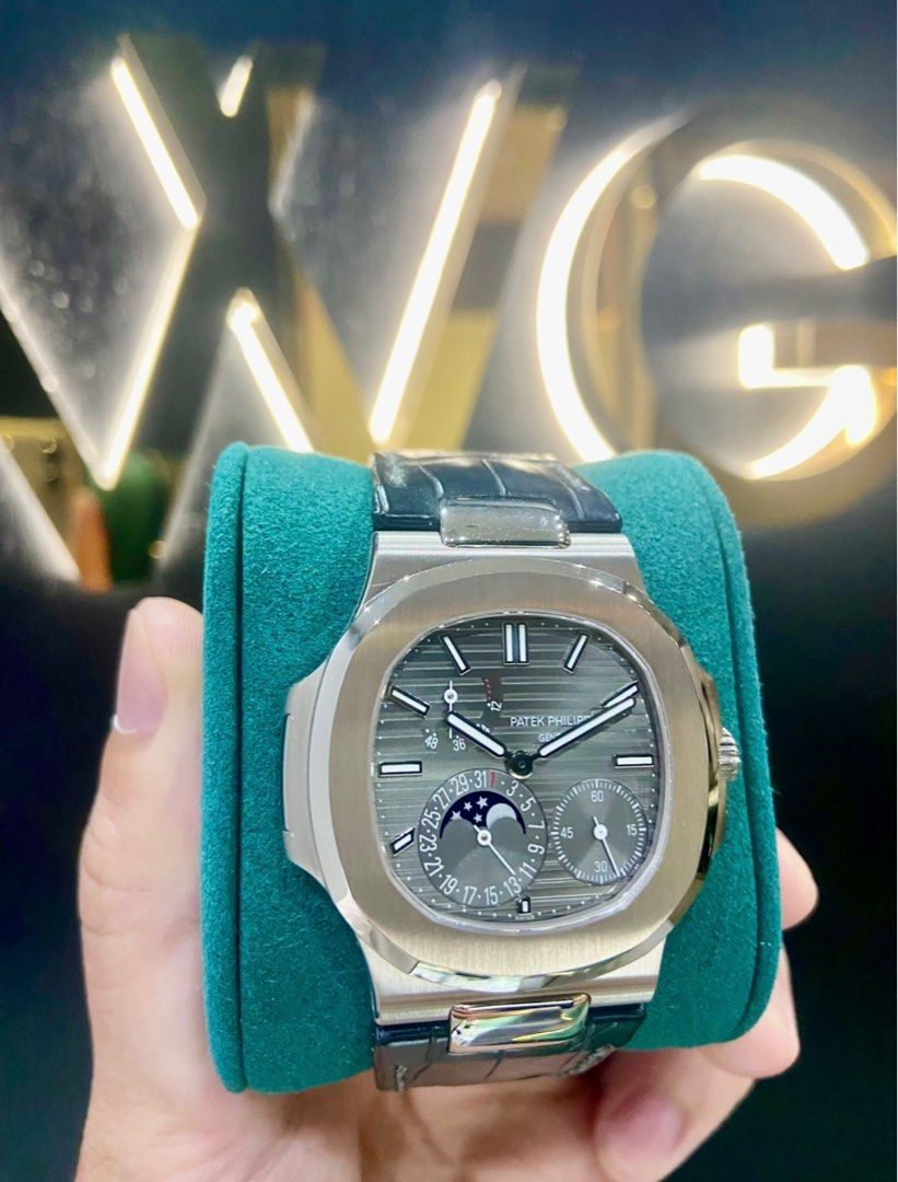 (2012) Patek Philippe Nautilus White Gold Moon Phase 5712G