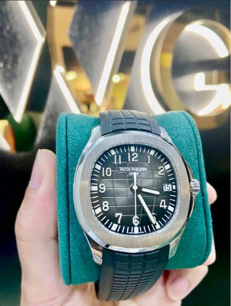 (2016) Patek Philippe Aquanaut Steel 5167/1A