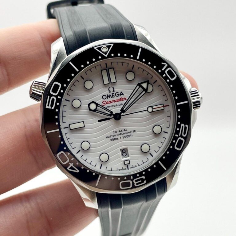 Omega Seamaster Professional 300m White Wave Dial Rubber Strap Automatic