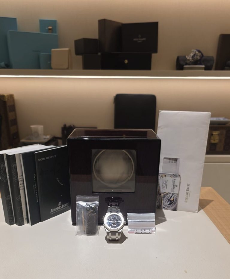 Audemars Piguet Royal Oak “Blue Dial” Chronograph Date 25820ST