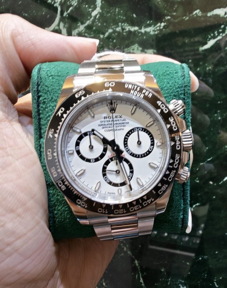 99% new Rolex Daytona steel ceramic white panda 126500ln