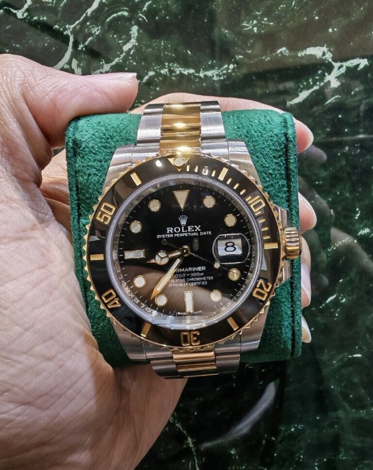 Feb 2020 Rolex submariner 40 half gold Black dial ceramic 116613ln