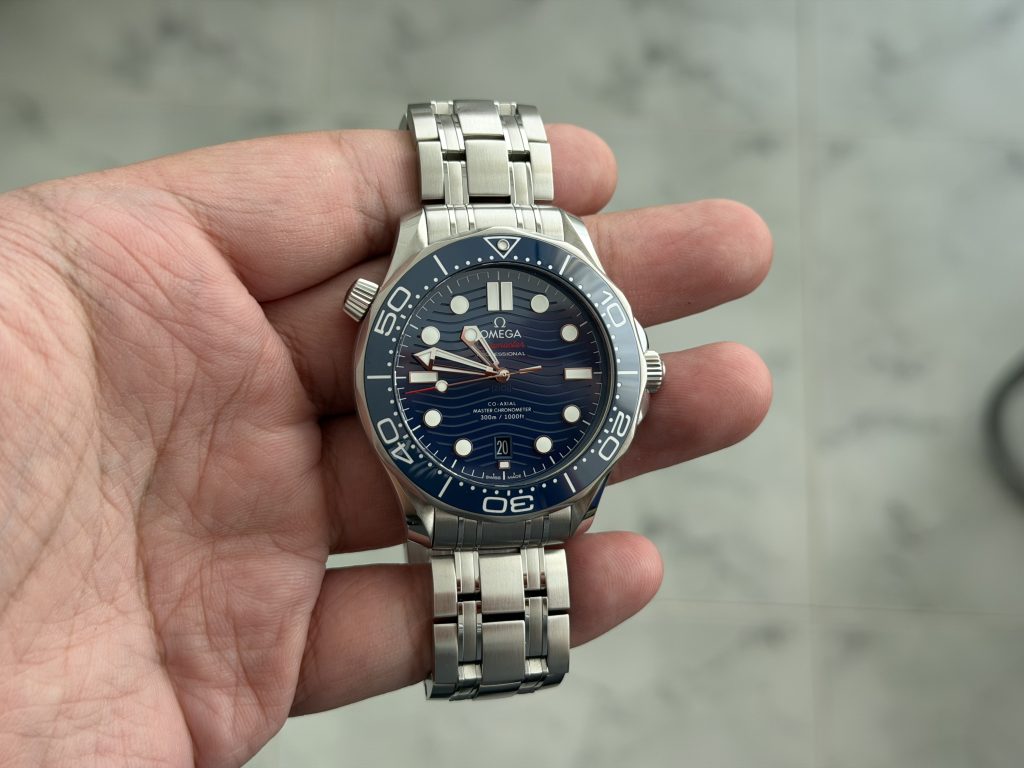 [03/2024] OMEGA SEAMASTER PROFESSIONAL DIVER 300M BLUE DIAL (210.30.42.20.03.001)