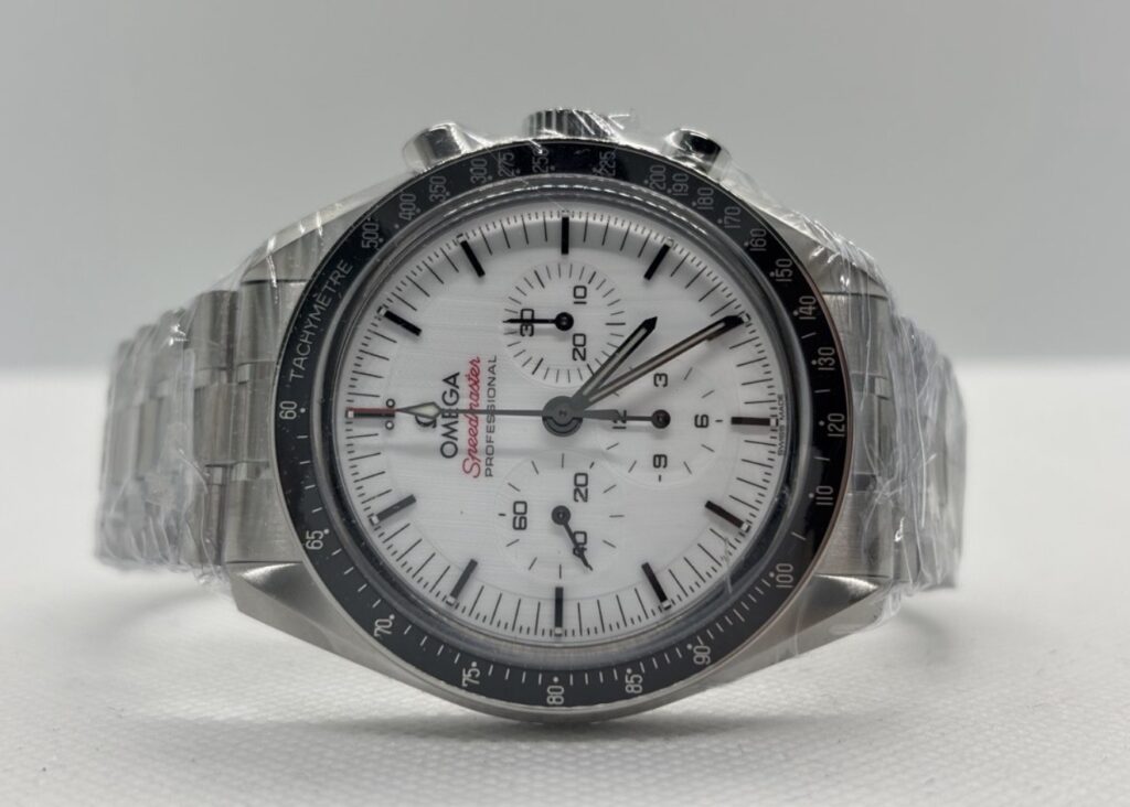 [11/2025] FULL STICKER OMEGA SPEEDMASTER WHITE DIAL SAPPHIRE SANDWICH (310.30.42.50.04.001)
