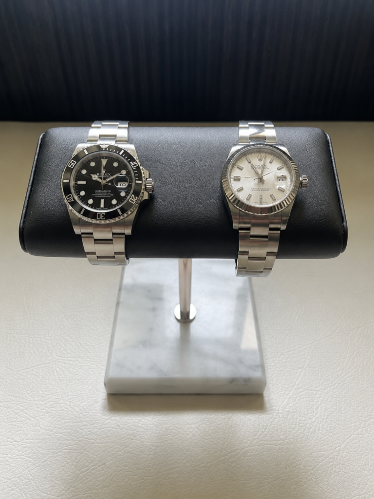 Brand New elegance dual double watch display stand holder rack