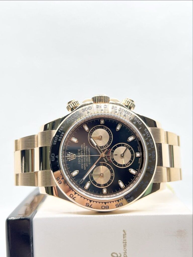 Pre Owned Rolex Oyster Daytona 116505 Black Dial Automatic Everose Rose Gold Casing Bracelet ( Mar 18 ) S$55,650